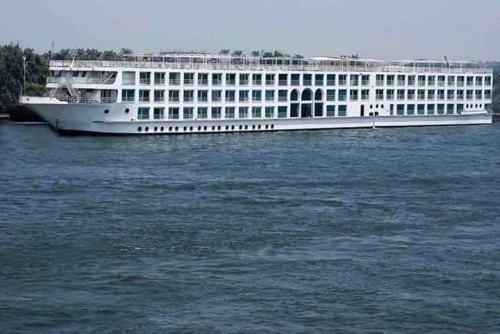 Five Star Nile Cruise From Aswan To Luxor Hotel Exterior photo