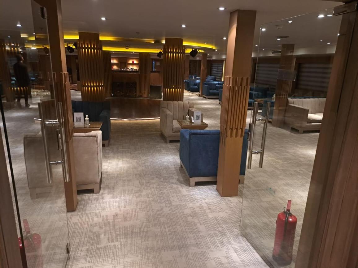 Five Star Nile Cruise From Aswan To Luxor Hotel Exterior photo