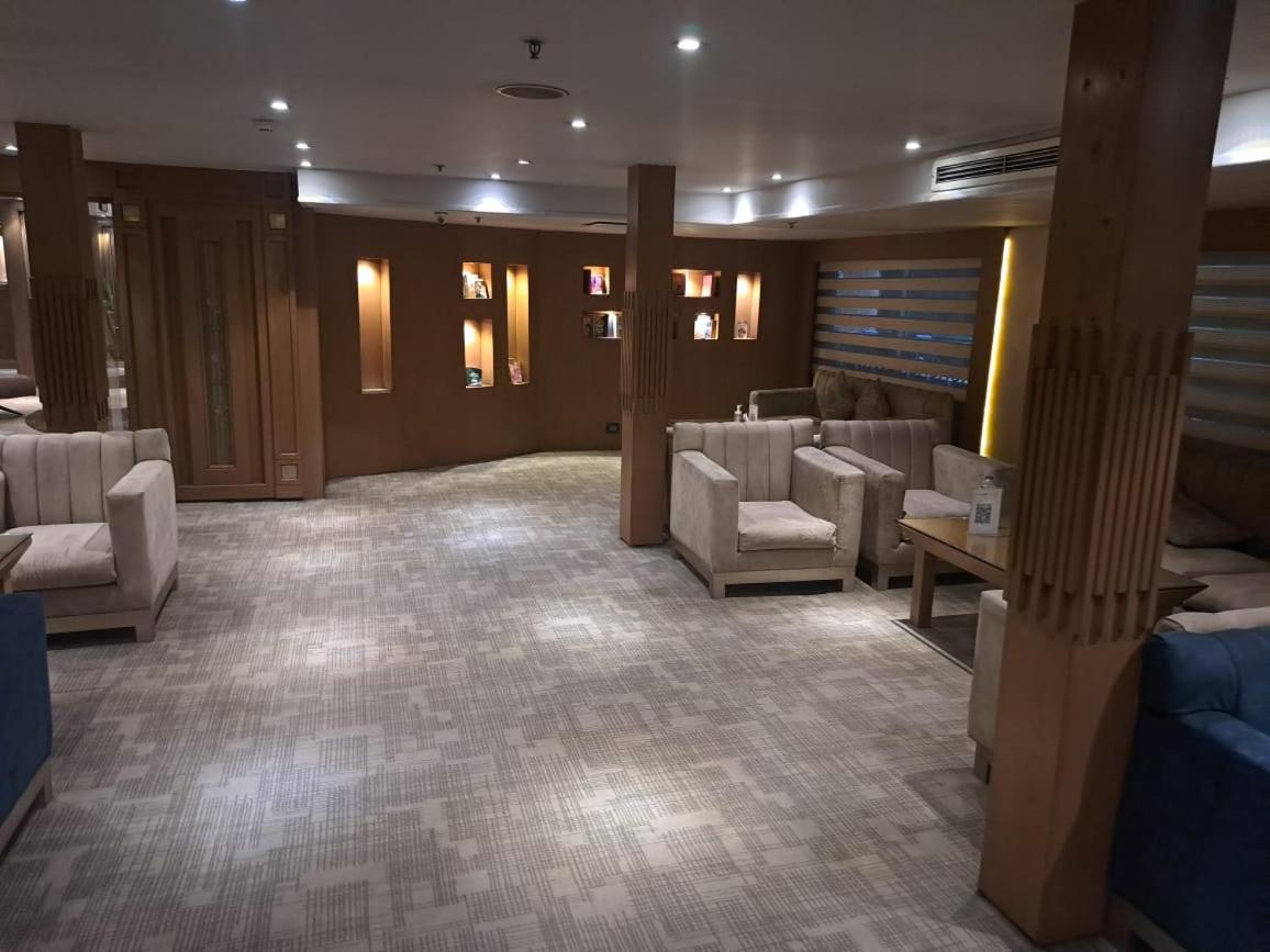 Five Star Nile Cruise From Aswan To Luxor Hotel Exterior photo
