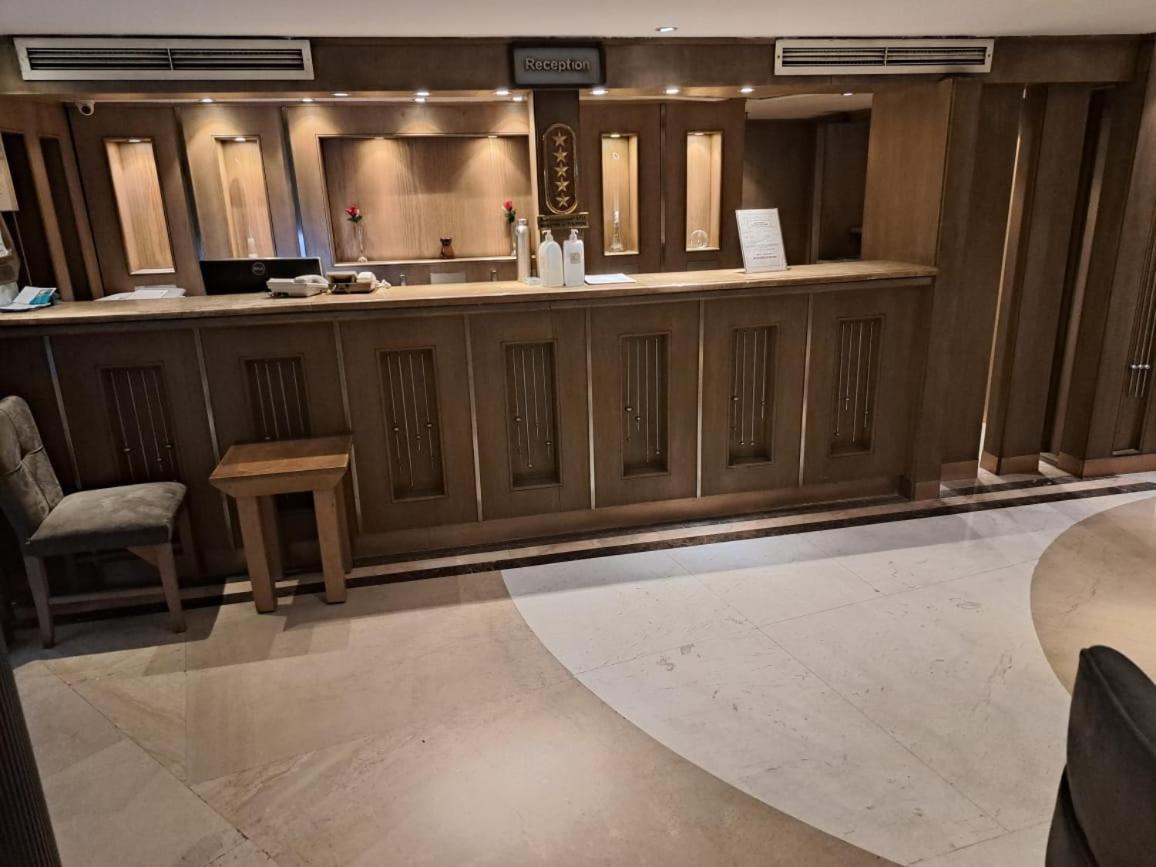 Five Star Nile Cruise From Aswan To Luxor Hotel Exterior photo