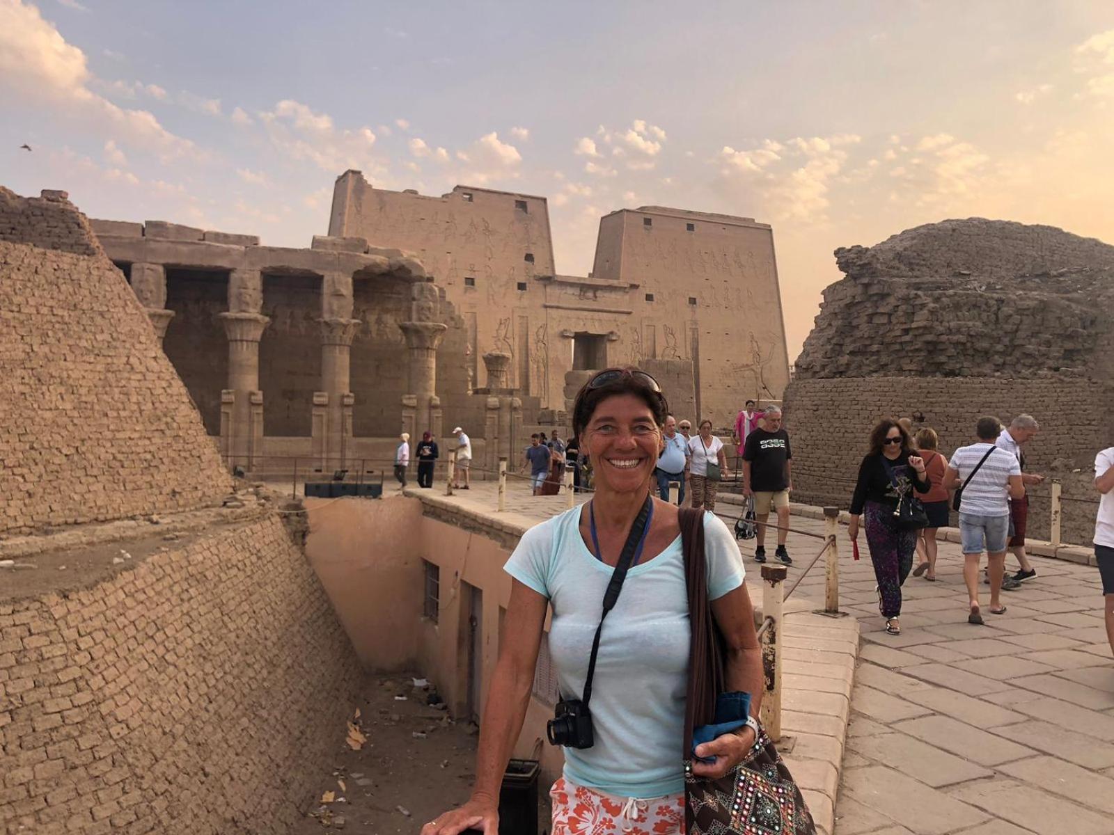 Five Star Nile Cruise From Aswan To Luxor Hotel Exterior photo