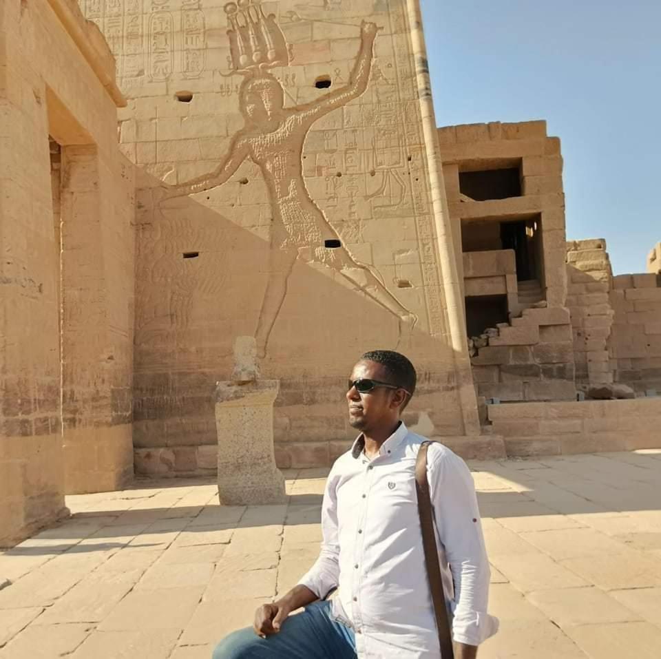 Five Star Nile Cruise From Aswan To Luxor Hotel Exterior photo